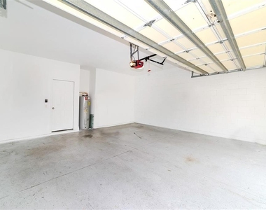 10124 Malpas Point - Photo Thumbnail 28
