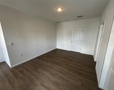 1209 Southstation Place - Photo Thumbnail 3