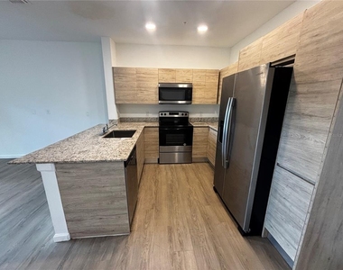 1209 Southstation Place - Photo Thumbnail 21