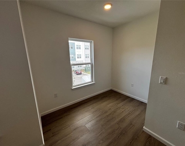 1209 Southstation Place - Photo Thumbnail 4