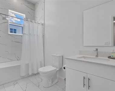 395 Famagusta Drive - Photo Thumbnail 14