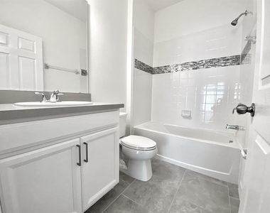 924 Avenal Lane - Photo Thumbnail 18