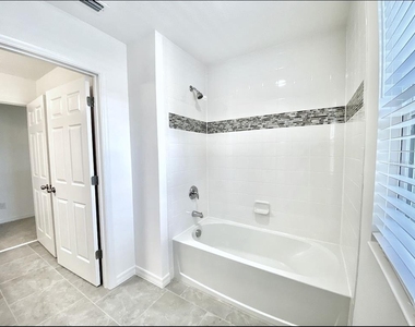 924 Avenal Lane - Photo Thumbnail 33