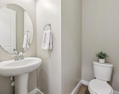 7242 Serenity Bend - Photo Thumbnail 21