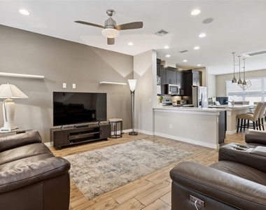 7242 Serenity Bend - Photo Thumbnail 9
