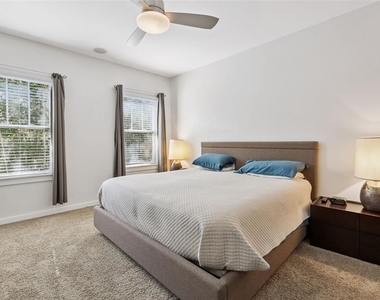 7242 Serenity Bend - Photo Thumbnail 14