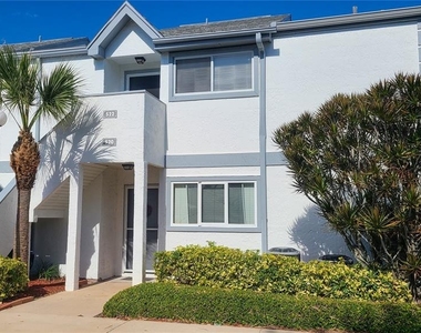 608 Beach Park Lane - Photo Thumbnail 40