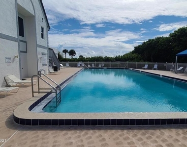 608 Beach Park Lane - Photo Thumbnail 53