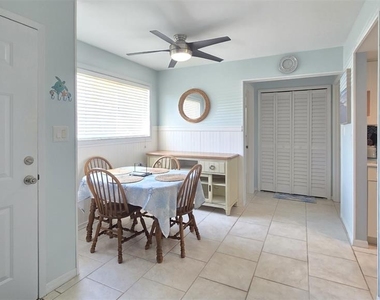 608 Beach Park Lane - Photo Thumbnail 5