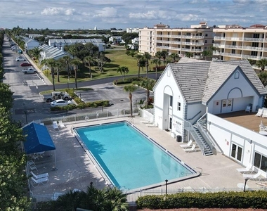 608 Beach Park Lane - Photo Thumbnail 1