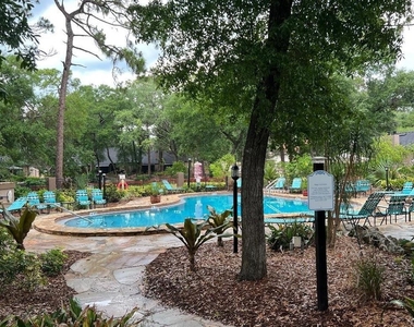 940 Douglas Avenue - Photo Thumbnail 12