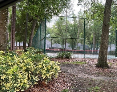 940 Douglas Avenue - Photo Thumbnail 11