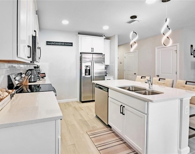 14808 Harvest Street - Photo Thumbnail 4
