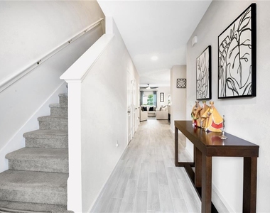 14808 Harvest Street - Photo Thumbnail 6