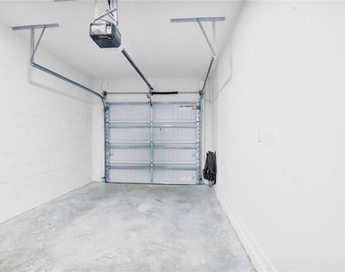 14808 Harvest Street - Photo Thumbnail 13