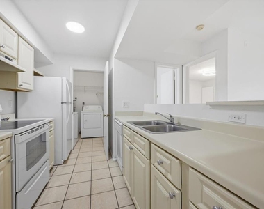 3028 Parkway Boulevard - Photo Thumbnail 1