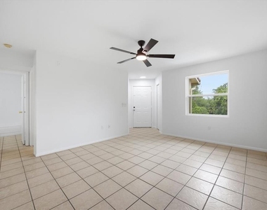 3028 Parkway Boulevard - Photo Thumbnail 11