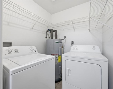 3028 Parkway Boulevard - Photo Thumbnail 8