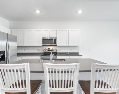 11236 Crescent Deer Drive - Photo Thumbnail 2