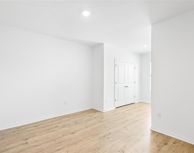11236 Crescent Deer Drive - Photo Thumbnail 11
