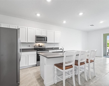 11236 Crescent Deer Drive - Photo Thumbnail 1