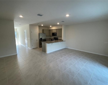 3057 Canary Avenue - Photo Thumbnail 8