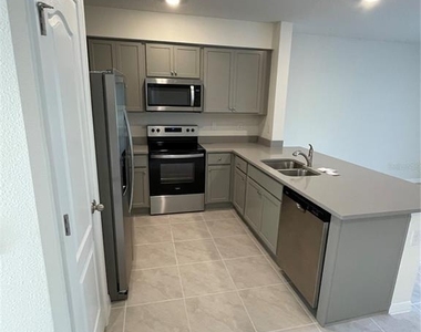 3057 Canary Avenue - Photo Thumbnail 3
