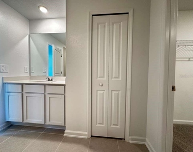 2102 Chris Drive - Photo Thumbnail 26