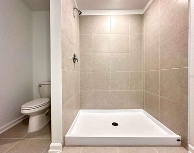 2102 Chris Drive - Photo Thumbnail 24