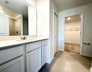 2102 Chris Drive - Photo Thumbnail 23