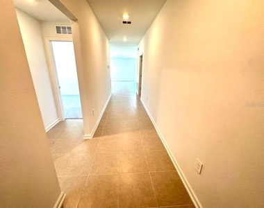 2102 Chris Drive - Photo Thumbnail 9