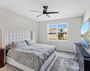 3980 Meandering Bay Drive - Photo Thumbnail 17
