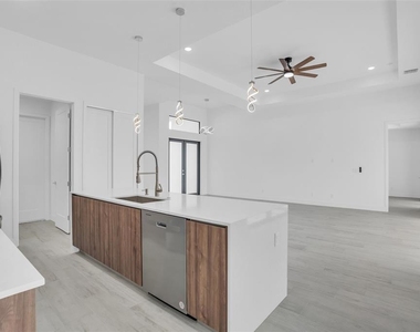 9108 Santa Lucia Drive - Photo Thumbnail 19