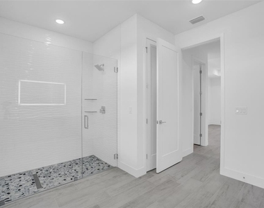 9108 Santa Lucia Drive - Photo Thumbnail 29