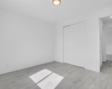 9108 Santa Lucia Drive - Photo Thumbnail 35