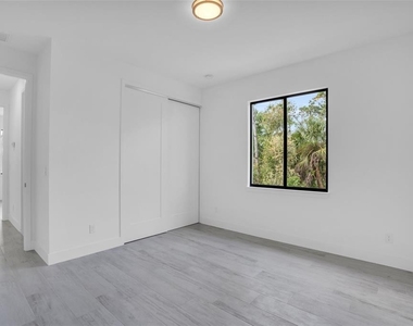 9108 Santa Lucia Drive - Photo Thumbnail 25