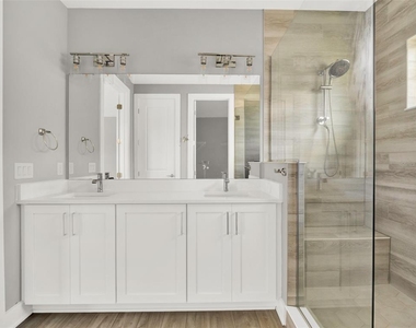 7653 Nemours Parkway - Photo Thumbnail 19