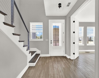 7653 Nemours Parkway - Photo Thumbnail 9