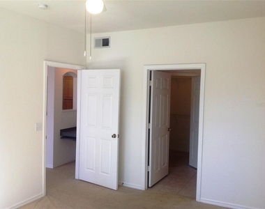 6663 Queens Borough Avenue - Photo Thumbnail 17