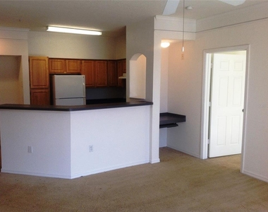 6663 Queens Borough Avenue - Photo Thumbnail 3