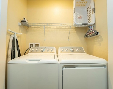 269 Primrose Drive - Photo Thumbnail 12