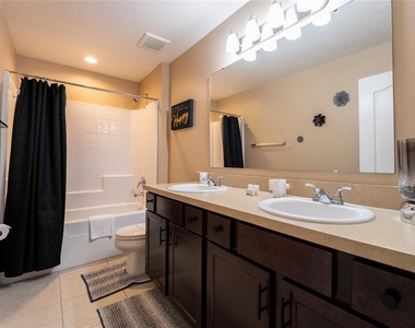 269 Primrose Drive - Photo Thumbnail 8