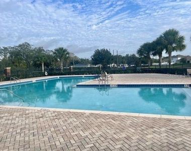 269 Primrose Drive - Photo Thumbnail 13