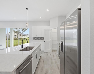 13975 Sw 27th Court Road - Photo Thumbnail 9