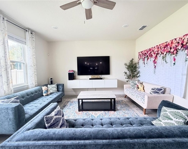 4404 Foggy Oak Lane - Photo Thumbnail 6
