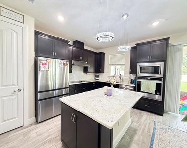 4404 Foggy Oak Lane - Photo Thumbnail 10