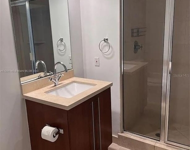 1111 Sw 1st Avenue - Photo Thumbnail 5