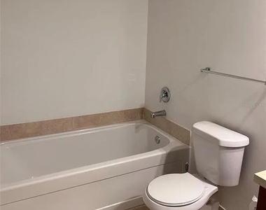 1111 Sw 1st Avenue - Photo Thumbnail 6