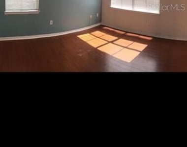 18001 Richmond Place Drive - Photo Thumbnail 11
