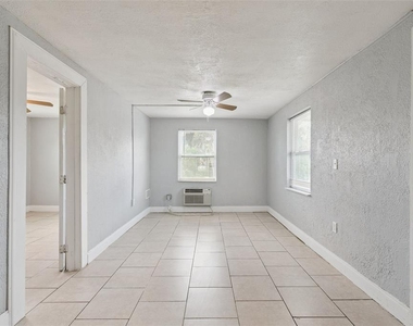 320 Dummitt Avenue - Photo Thumbnail 6